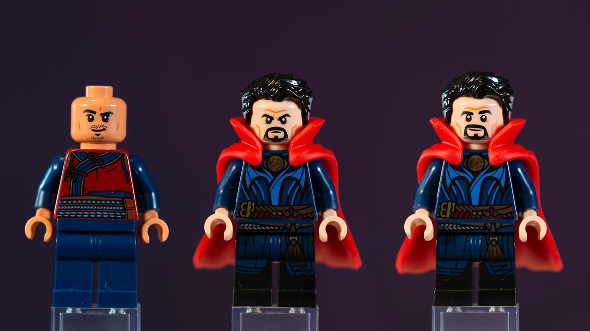 Doctor Strange and Wong Minifigures.