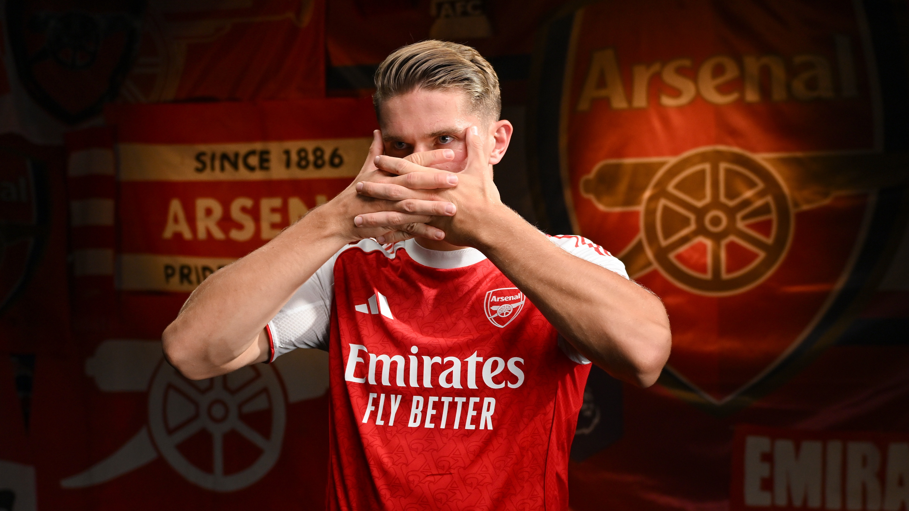 ST ALBANS, ENGLAND - AUGUST 12: Viktor Gyokeres of Arsenal during the Arsenal Premier League Headshots 25/26 at London Colney on August 12, 2025 in St Albans, England. (Photo by Alex Burstow/Arsenal FC via Getty Images)