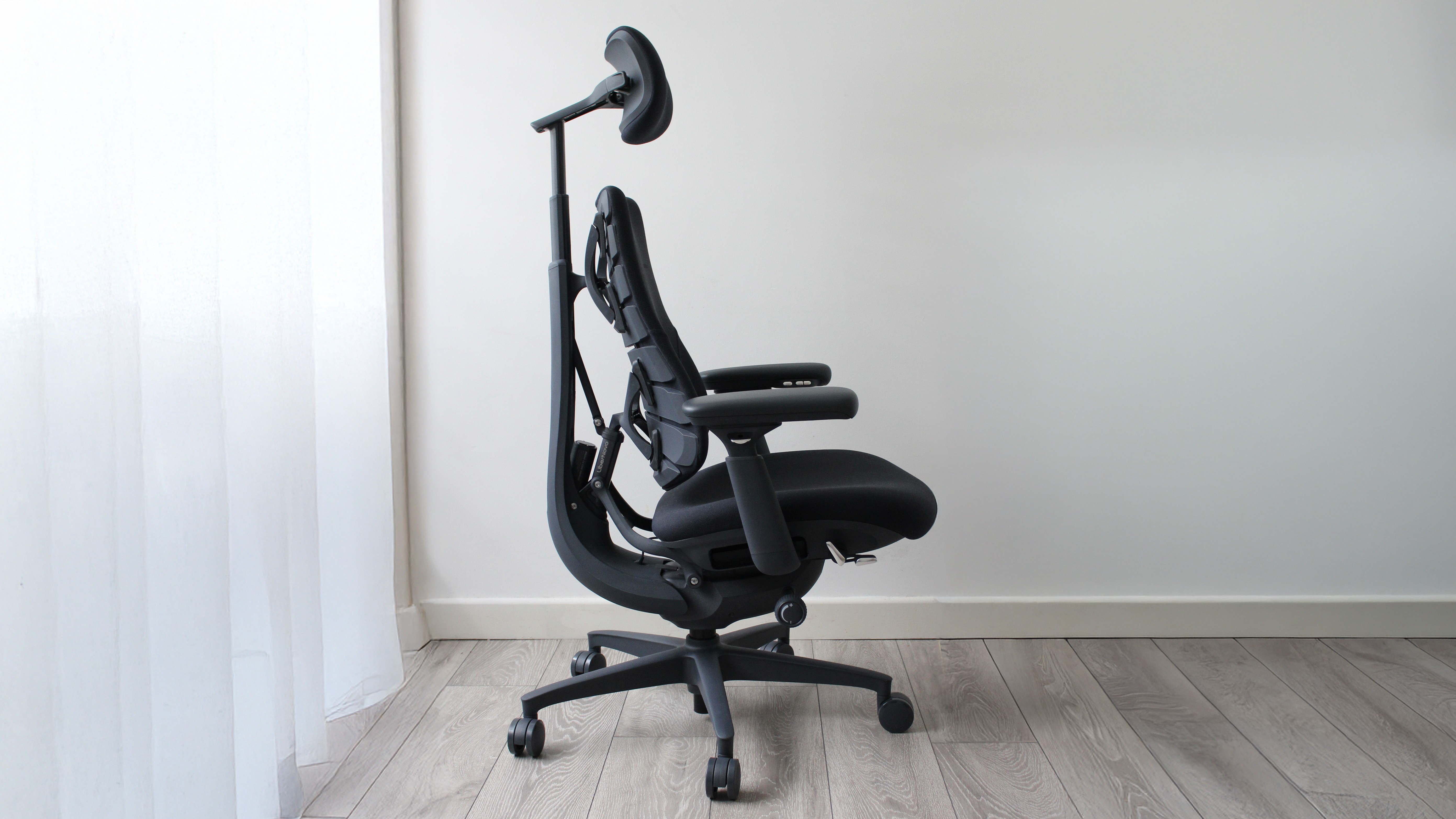 LiberNovo Omni side profile