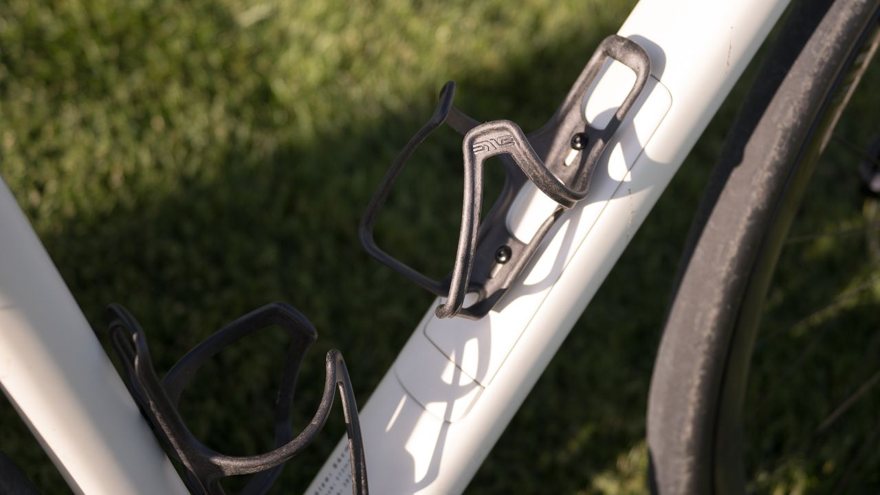Enve Frey with Enve C.I.M. bottle cage