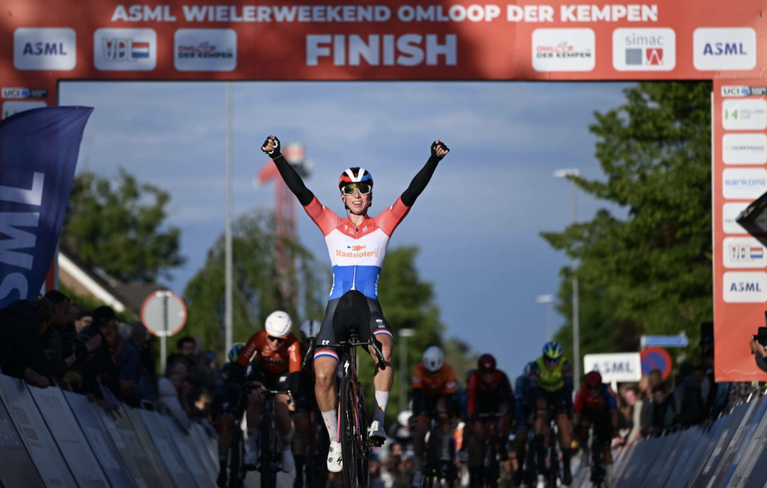 Lorena Wiebes overcomes late flat tyre to win Simac Omloop der Kempen Ladies Lorena Wiebes overcomes late flat tyre to win Simac Omloop der Kempen Ladies