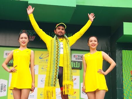 Jacopo Mosca (Wilier Triestina) in the leader's jersey