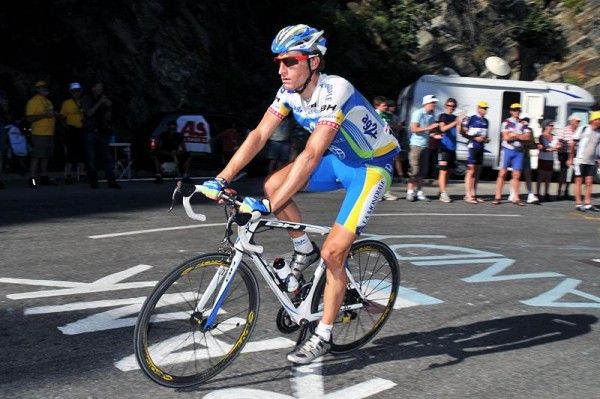 Martin Elmiger (AG2R La Mondiale) concentrates on maintaining progress.