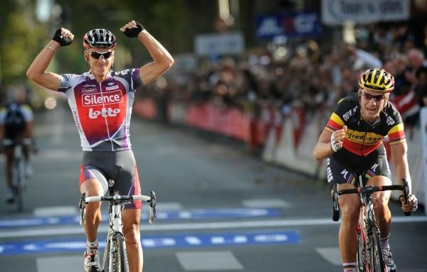 Philippe Gilbert (Silence-Lotto) wins Paris-Tours ahead of Belgian Champ Tom Boonen (Quick Step)