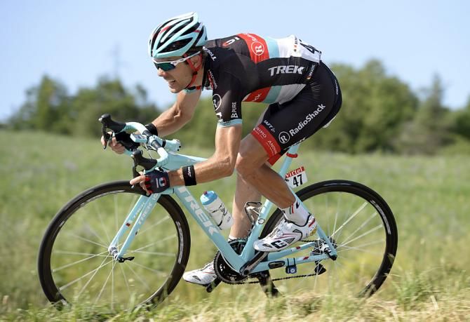 Maxime Monfort (RadioShack) takes on a descent on stage 16