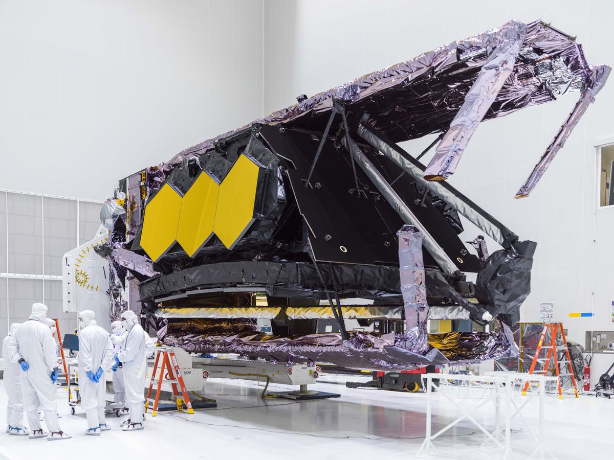 NASA's James Webb Space Telescope looks squeaky clean at spaceport for December launch (photos) - Space.com