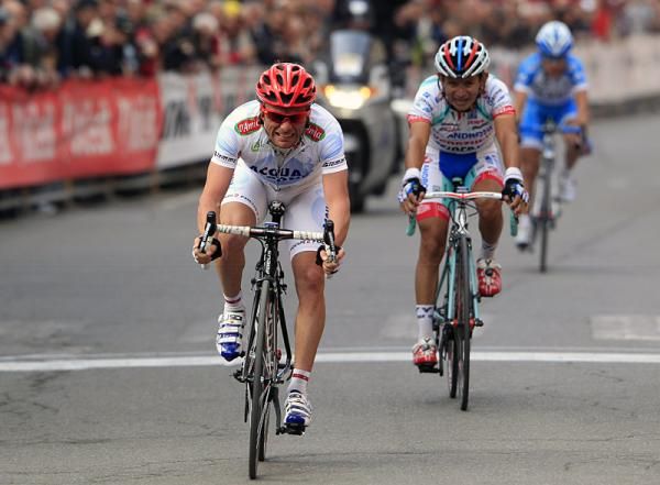 Danilo Di Luca (Acqua &amp; Sapone) crosses the finish line in second place.