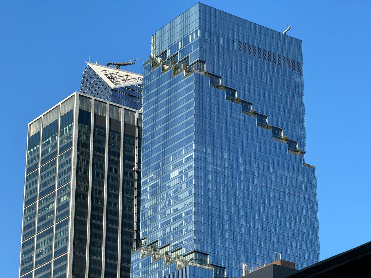 An image of a building taken with the iPhone 15 Pro Max's 5x telephoto camera