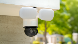 Reolink TrackFlex Floodlight WiFi Camera