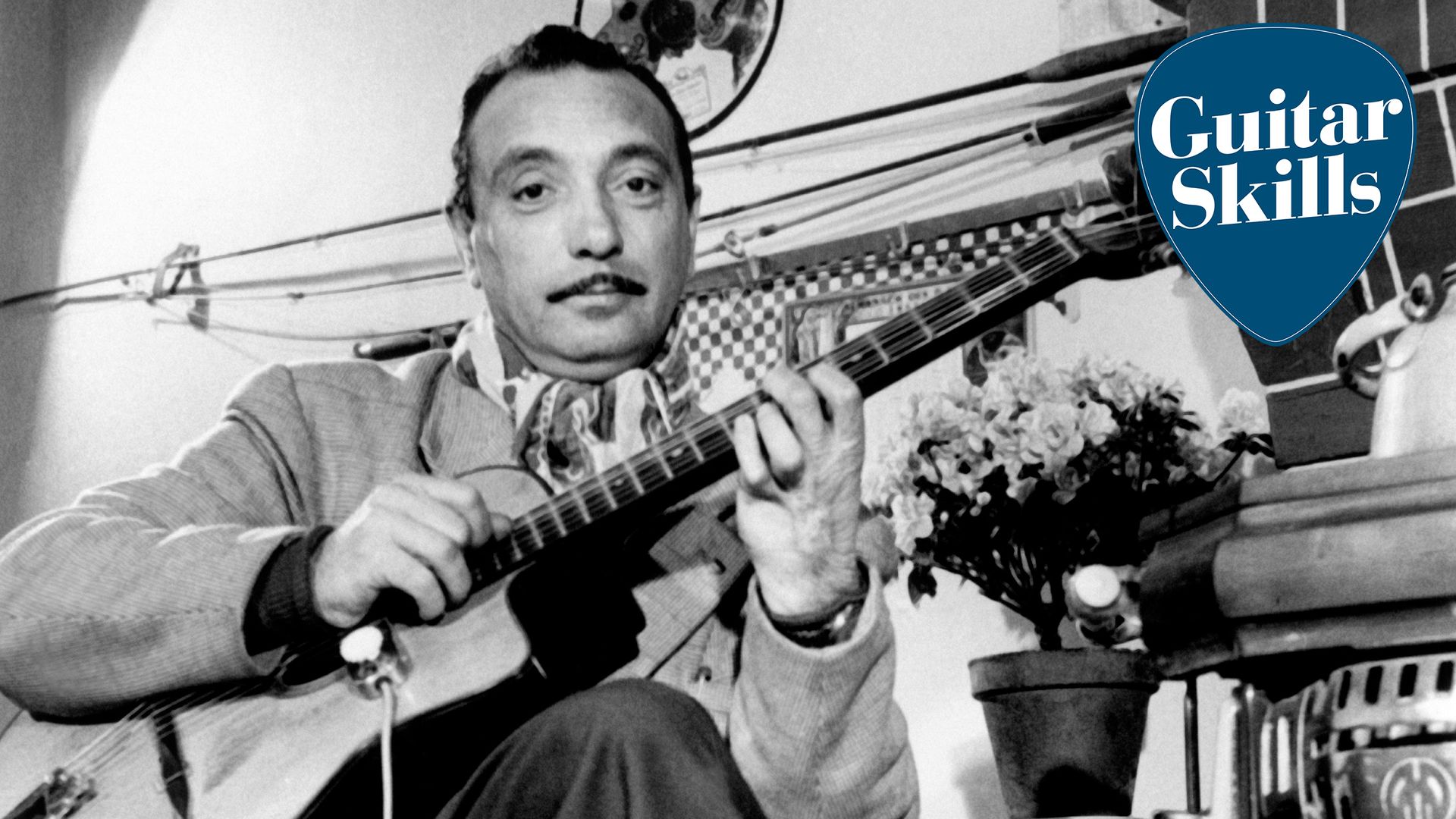 3 steps to start playing gypsy jazz rhythm guitar: chords, strumming