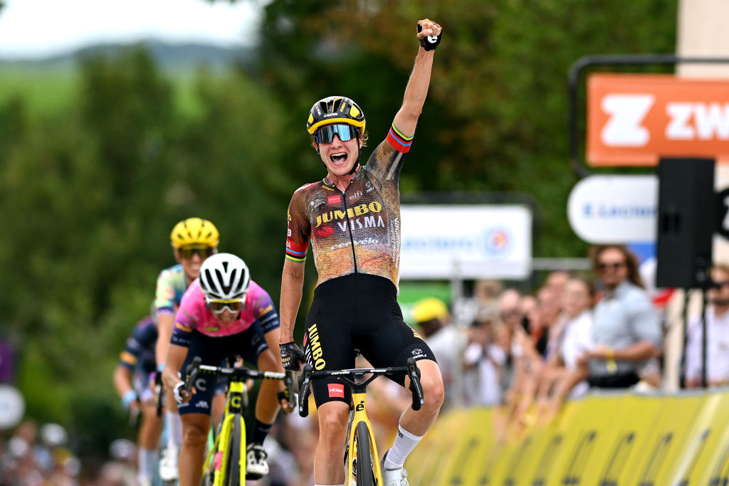 Marianne Vos (Jumbo-Visma) wins stage 2 of the Tour de France Femmes
