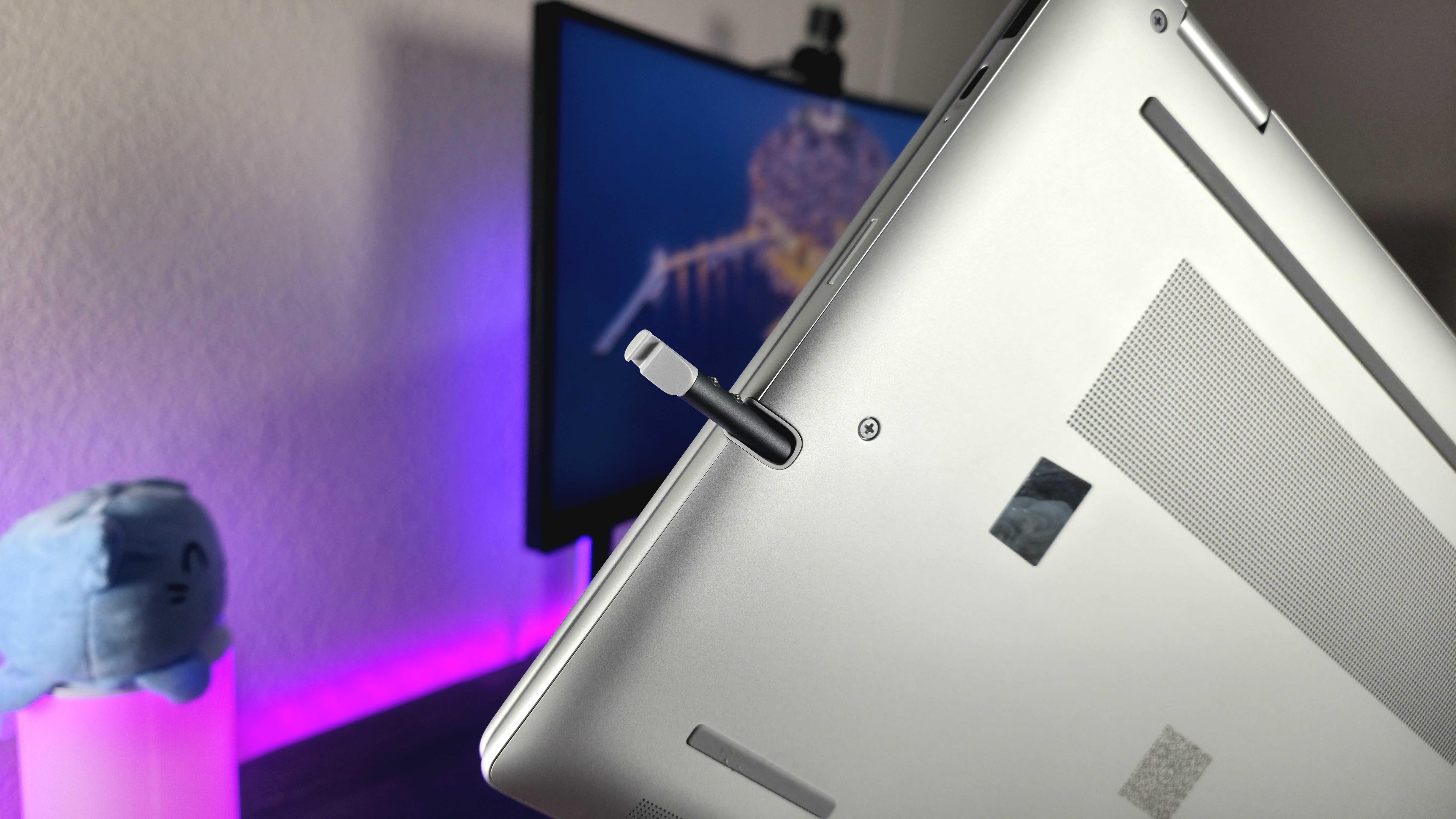 Image of the HP EliteBook 8 Flip 13 (G1i) laptop.