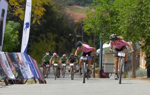 Jennie Stenerhag (far right) and Robyn de Groot look back down the finishing straight after getting a small gap on their rivals in the final sprint.
