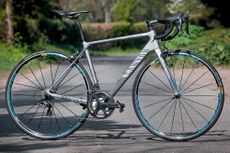 Canyon Ultimate CF SL 9.0 road bike