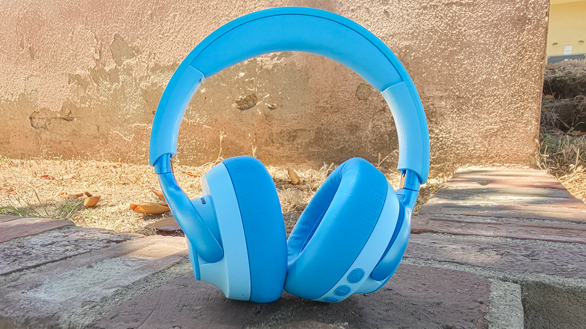 iClever Q950 kid headphones