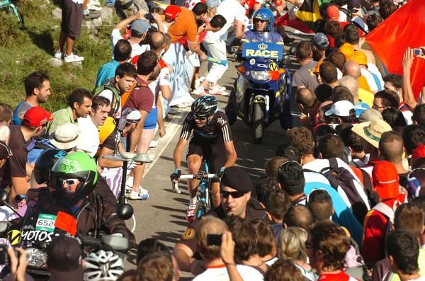 Chris Froome (Sky) put in a stinging attack on the final climb