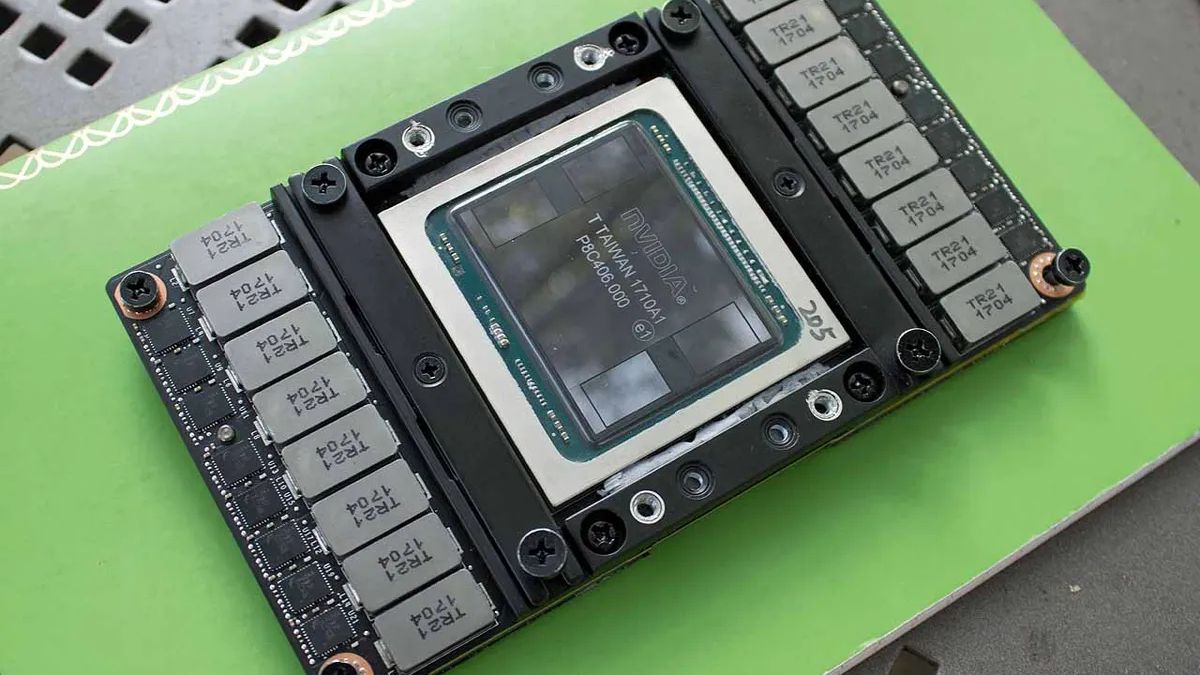 AI 열성 팬, 266달러에 잔디깎이만큼 시끄러운 Nvidia Tesla V100을 게이밍 PC에 추가 — 32GB VRAM 시스템으로 대표 이미지