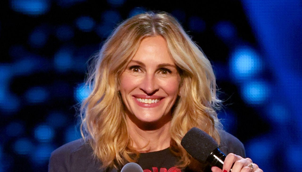 Header image of Julia Roberts