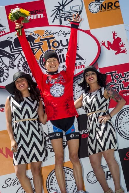 Mara Abbott (Exergy) holds on to the leader's jersey.