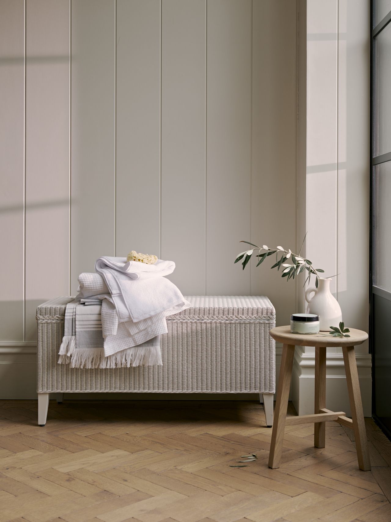 Idei pentru organizarea unui apartament mic, taburet de la Neptun