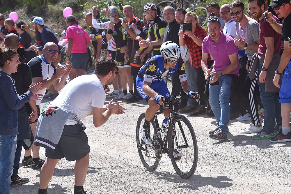 Gianluca Brambilla (Etixx-Quickstep) attacks