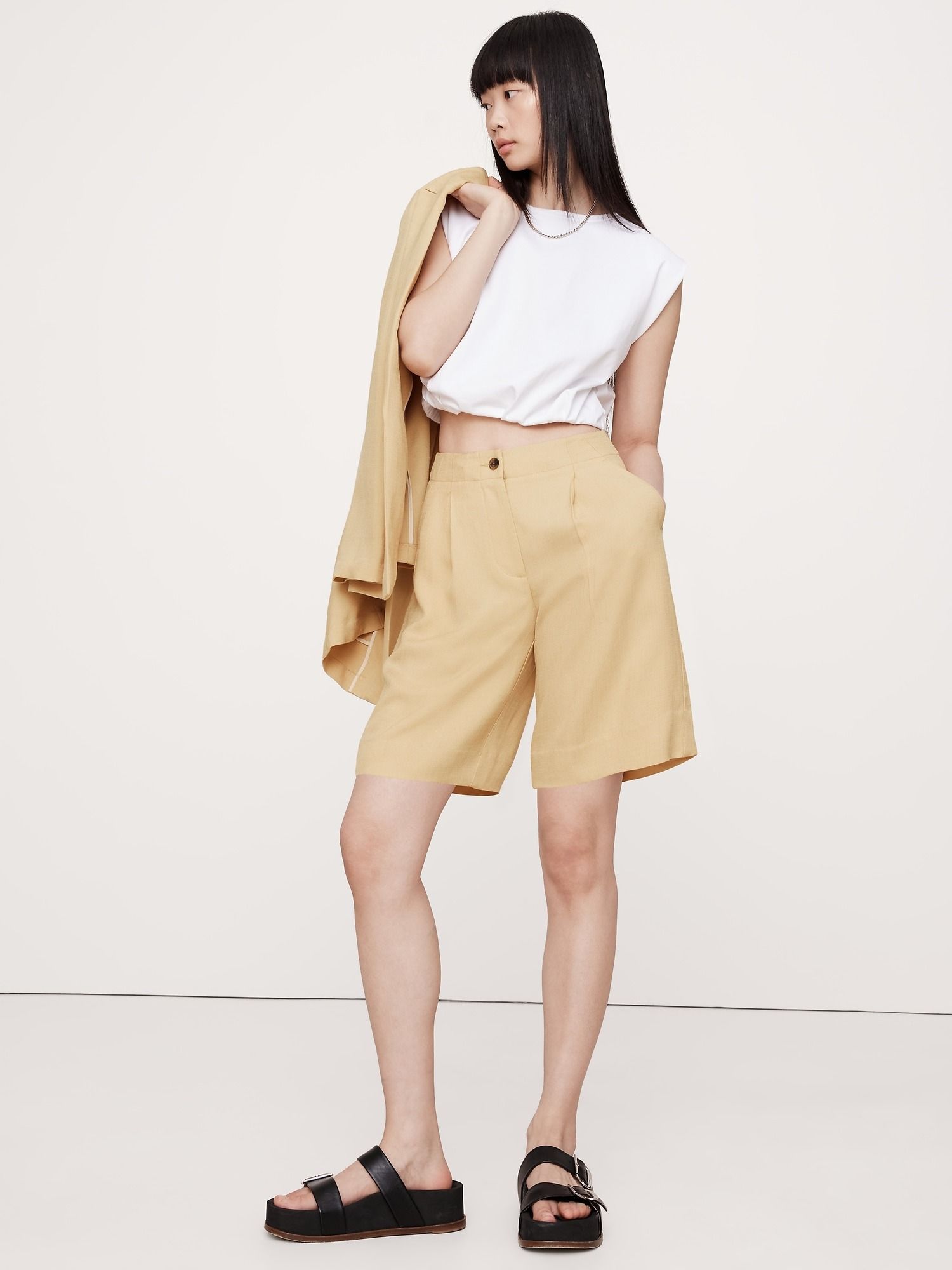 Banana Republic,