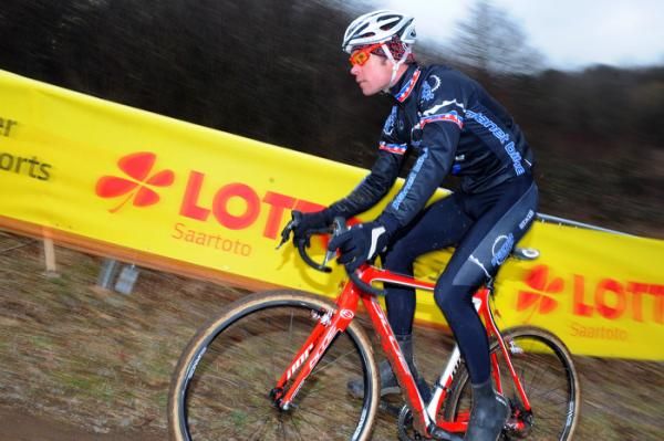 American Jonathan Page trains on the St. Wendel, Germany world championship course.