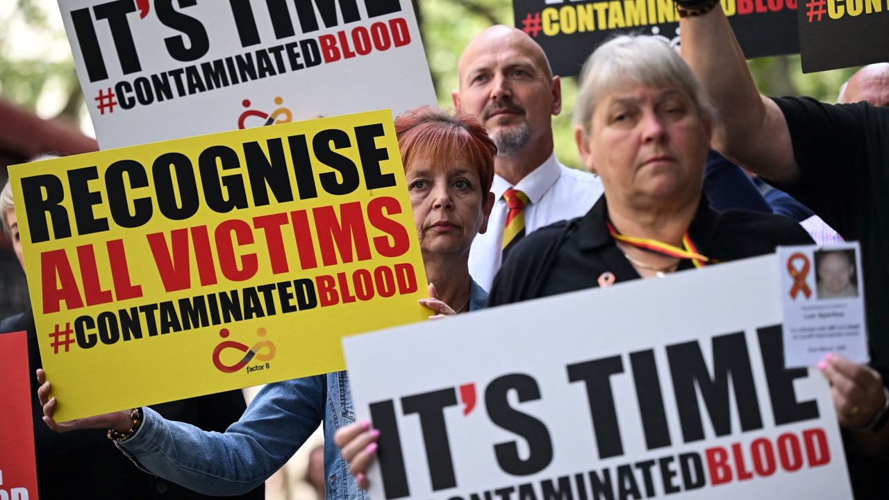 Demostrators outside the infected blood inquiry, London 26 July 2023