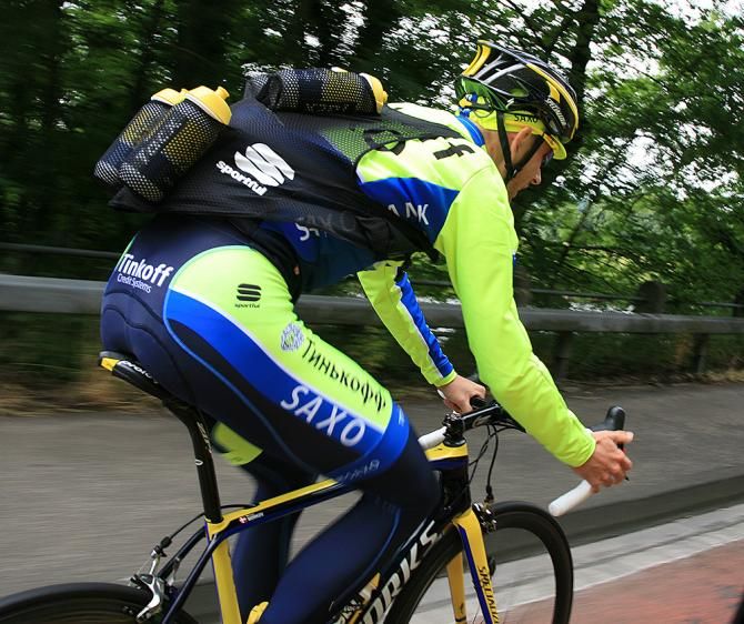 Domestique duties made easier by a bottle pack
