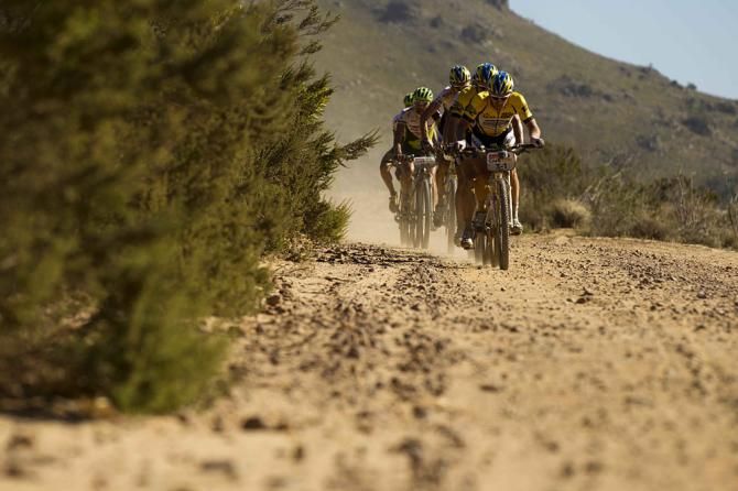 Karl Platt &amp; Urs Huber Team Bulls lead the chase