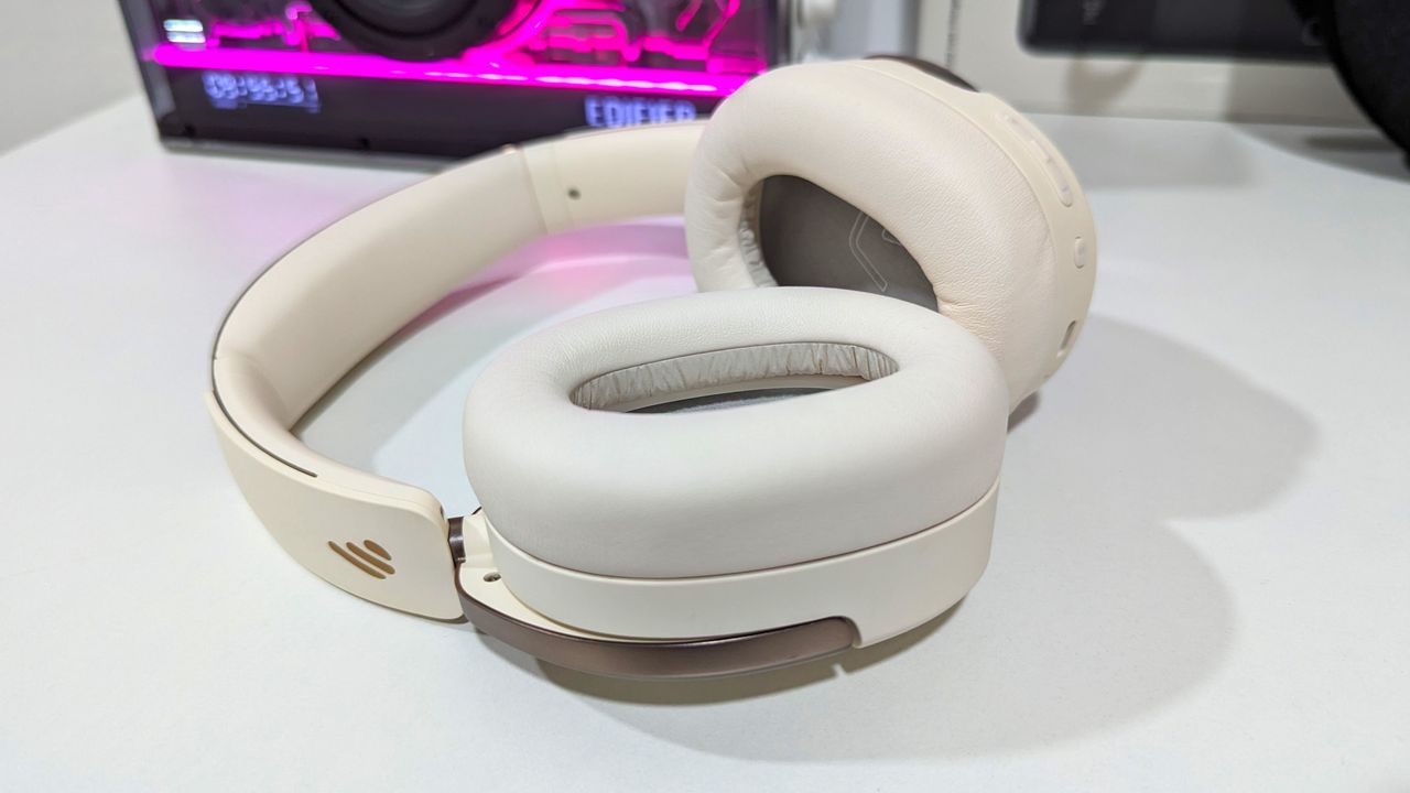 Edifier WH950NB headphones