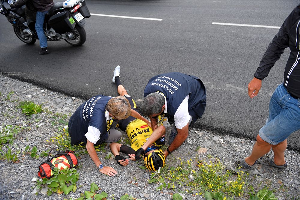George Bennett (Jumbo-Visma) crashes during stage 18 at the Tour de France