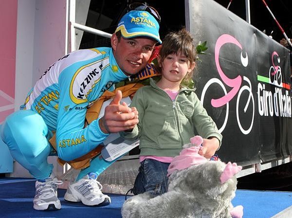 Paolo Savoldelli (Astana) with daughter after win.