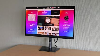 Dell UltraSharp U3226Q from the front