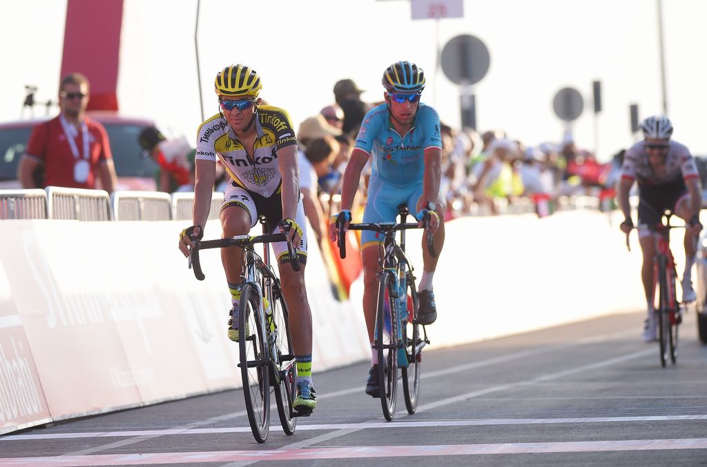 Alberto Contador (Tinkoff) and Vincenzo Nibali (Astana) cross the line
