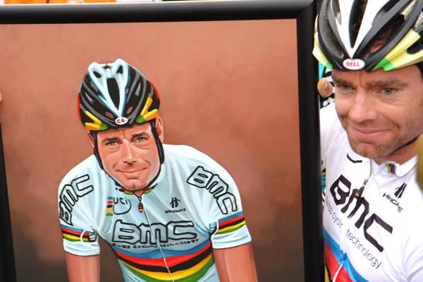 Cadel Evans in the flesh and depicted on canvas.