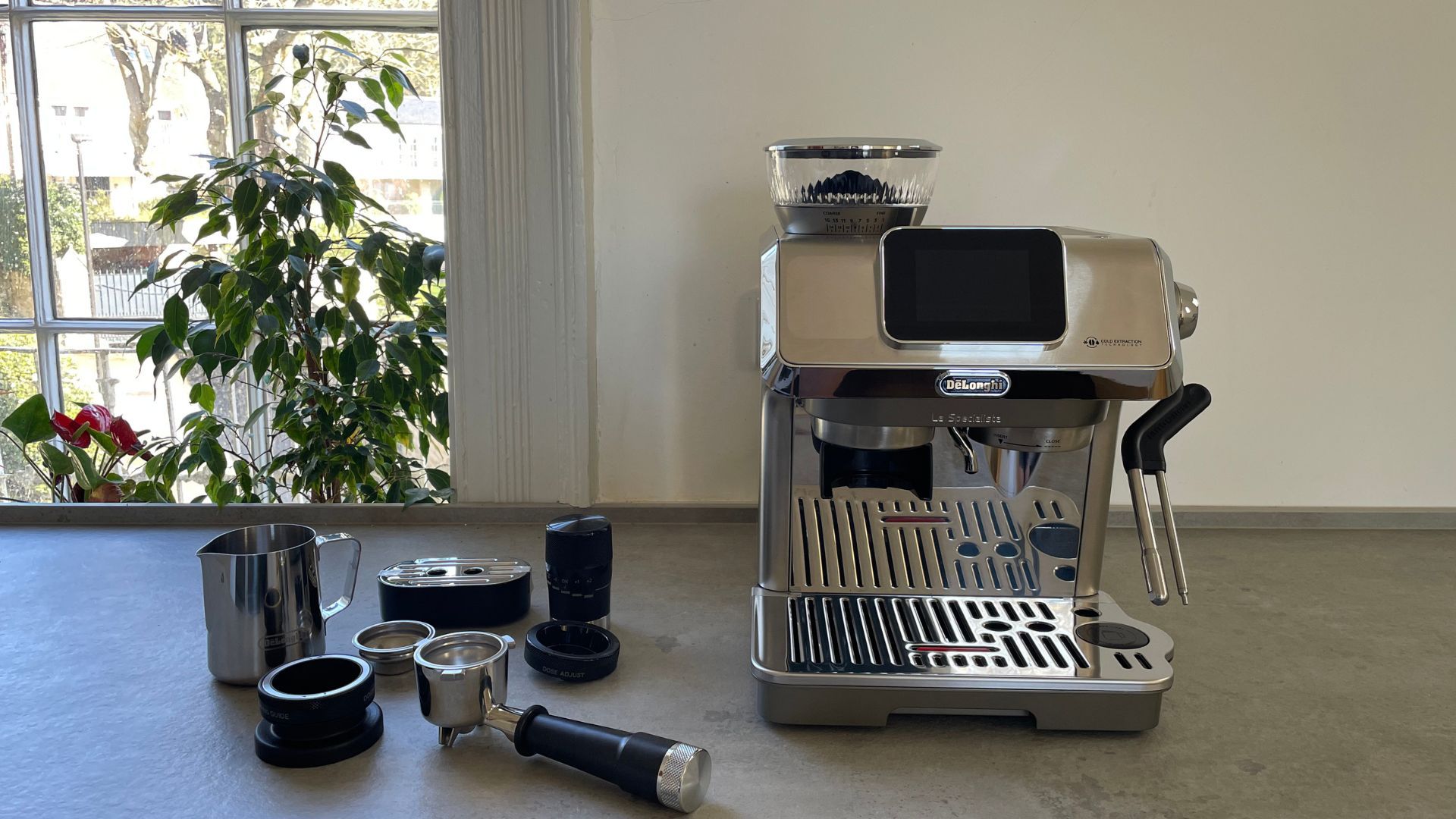 De Longhi La Specialista Touch Review Premium And Petite Woman Home de-longhi-la-specialista-touch-review-premium-and-petite-woman-home