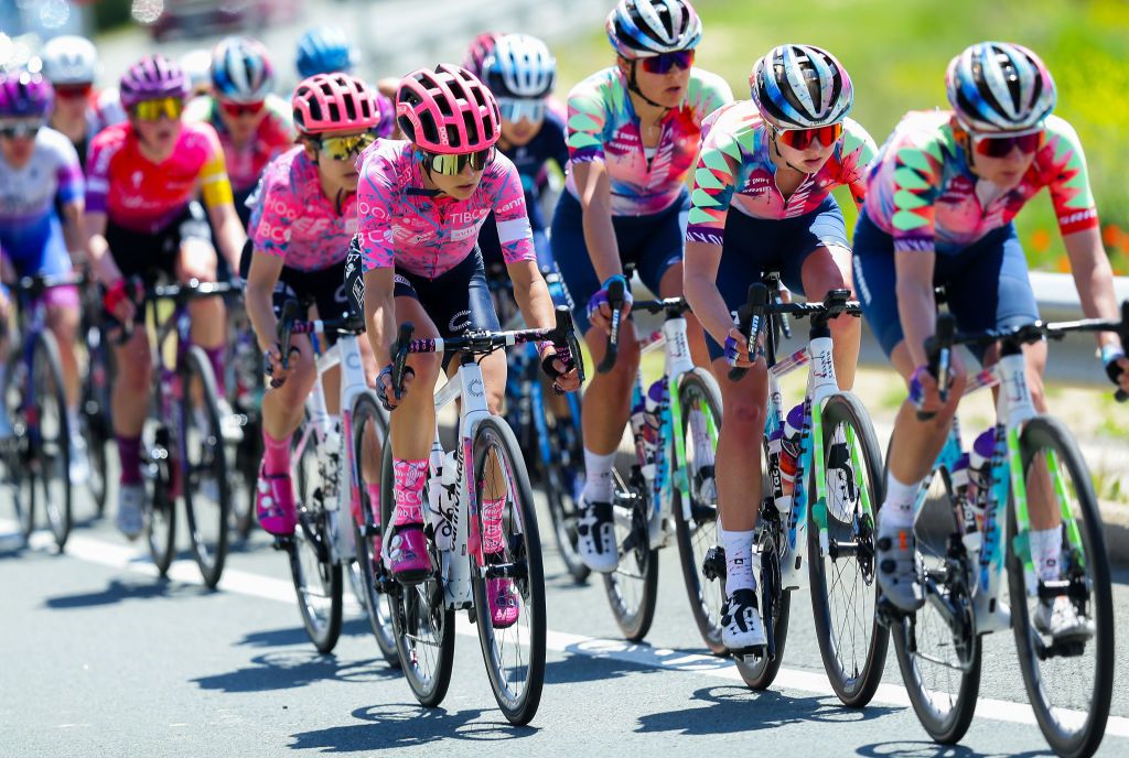 LABASTIDA SPAIN MAY 13 LR Veronica Ewers of United States and Team EF Education Tibco Svb and Mikayla Harvey of New Zealand and Team CanyonSRAM Racing compete during the 1st Itzulia Women 2022 Stage 1 a 1059km stage from VitoriaGasteiz to Labastida ItzuliaWomen UCIWWT on May 13 2022 in Labastida Spain Photo by Gonzalo Arroyo MorenoGetty Images