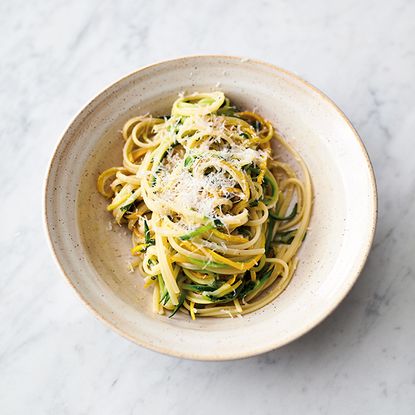 Jamie Oliver 5 ingredients quick and easy recipes lemony courgette linguine