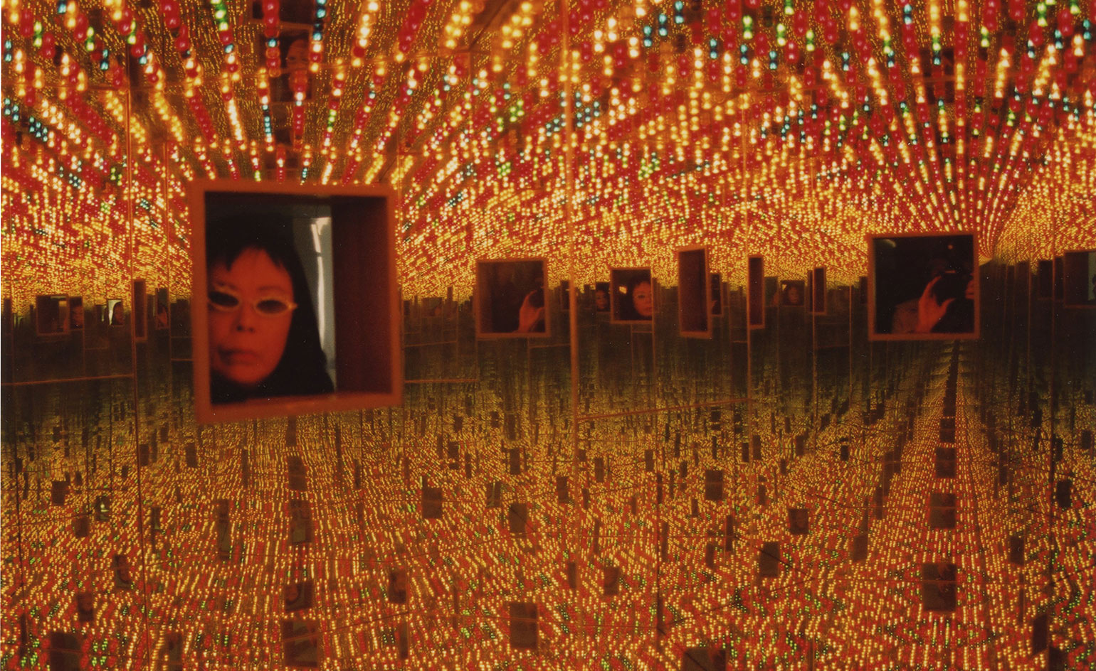 Infinity Mirrored Room Love Forever
