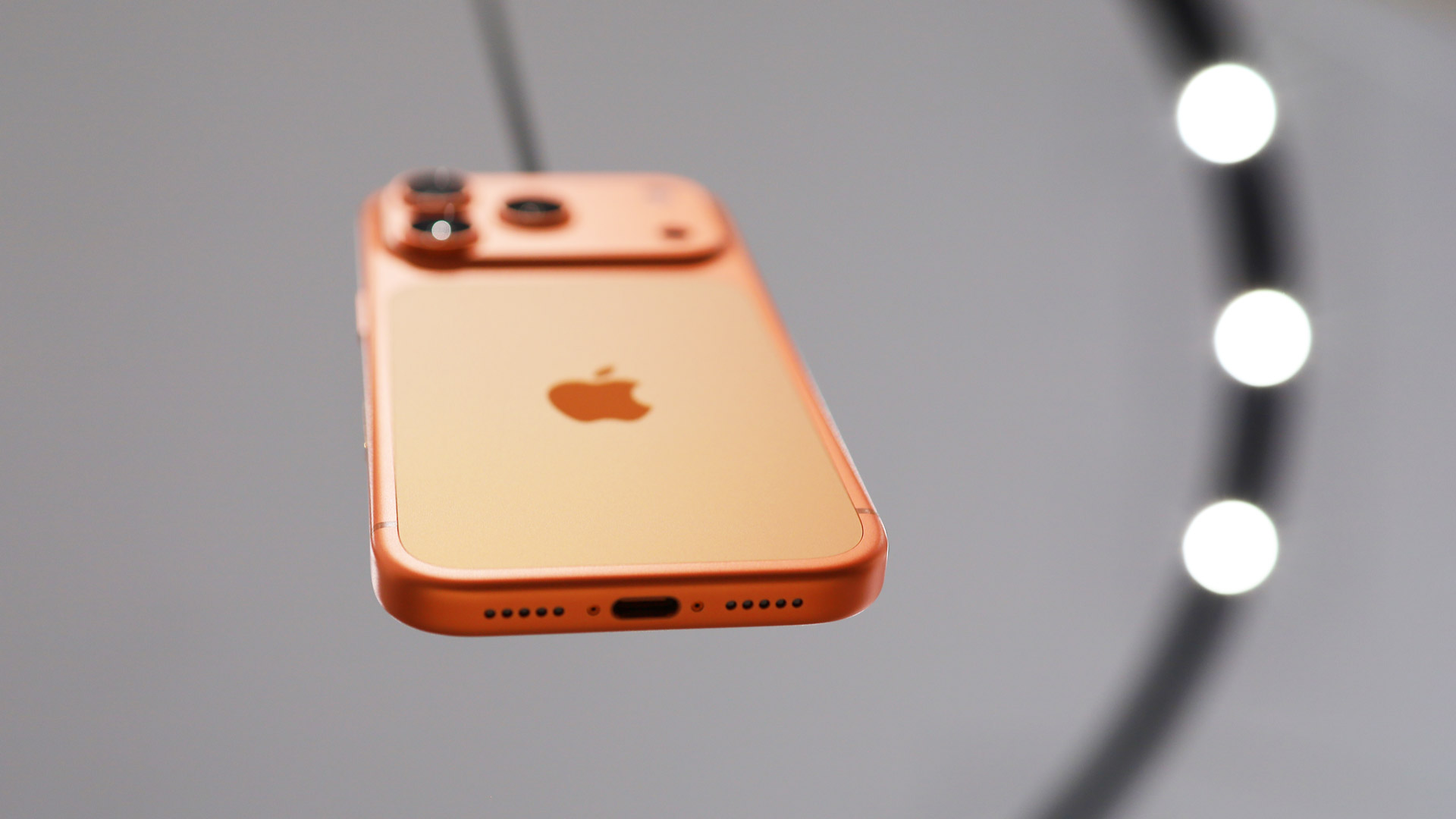 Apple iPhone 17 Pro HANDS ON