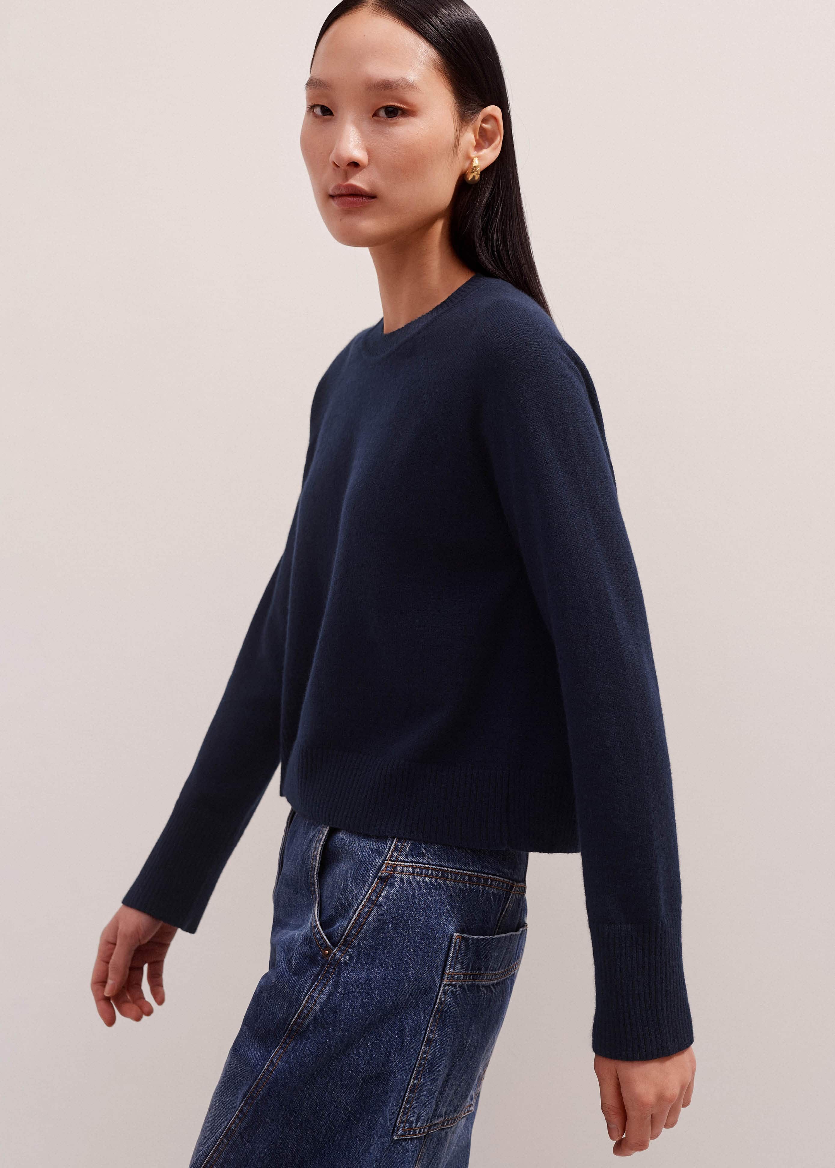 Lightweight Cashmere Raglan Crop Sweater