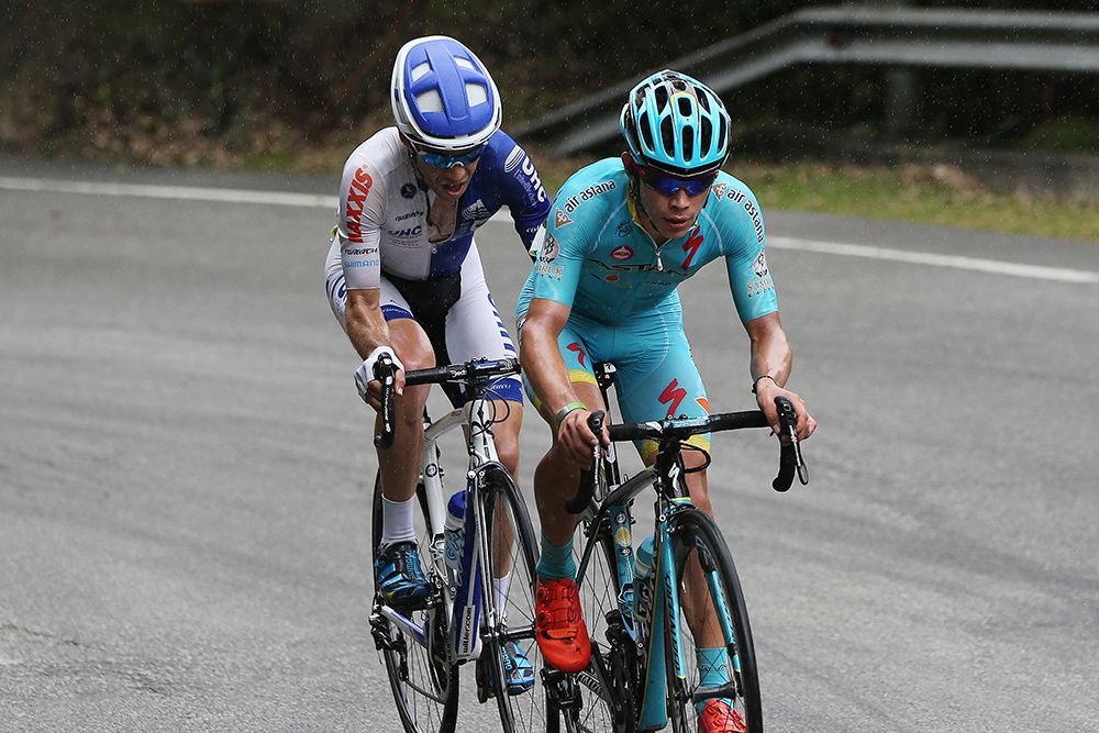 Daniel Jaramillo (UnitedHealthcare) follows stage winner Lopez (Astana)