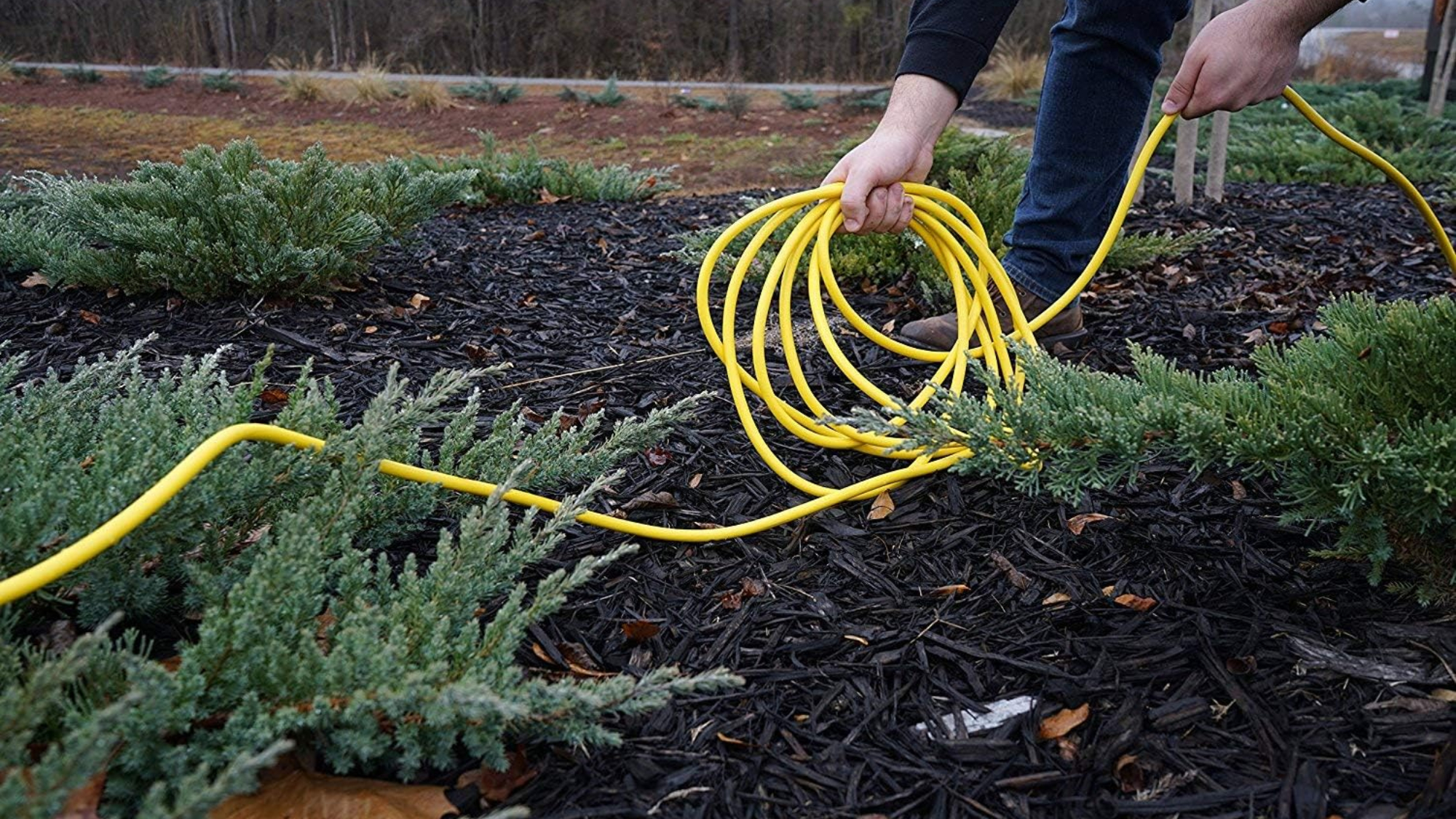 Southwire 2588SW0002 Outdoor Cord reaches through garden