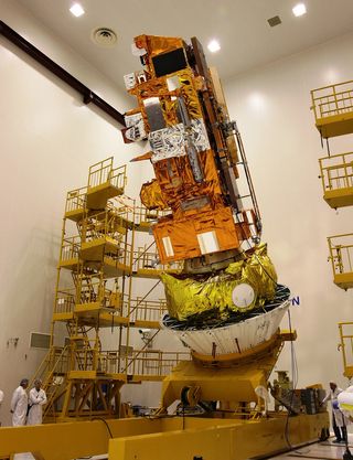 MetOp-B mated to Fregat final stage