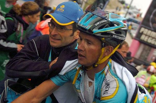 Paolo Savoldelli (Astana) finishes.