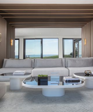 Florida style living room with view over the ocean