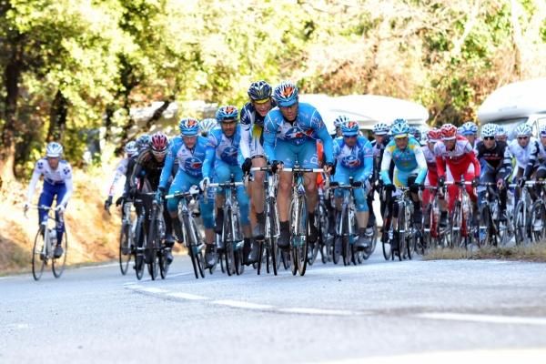Bbox Bouygues Telecom riders work to defend Laurent Lefevre's mountain classification lead.