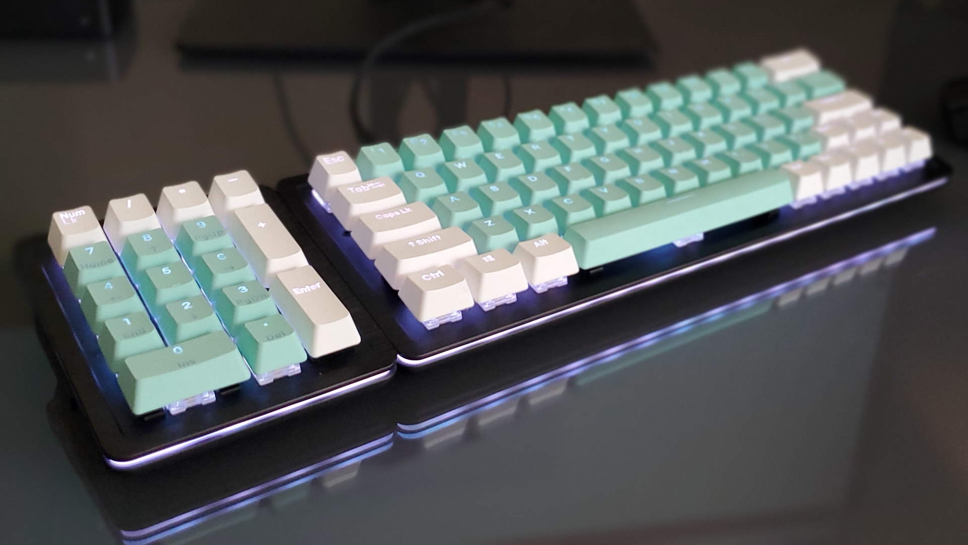 Mountain Everest 60 gaming keyboard