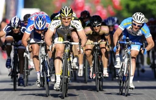Andr&eacute; Greipel (HTC - Columbia) outsprinted Mattia Gavazzi (Colnago - CSF Inox) and Kenny Van Hummel (Skil - Shimano) to win stage five, the German's third victory at the Tour of Turkey.
